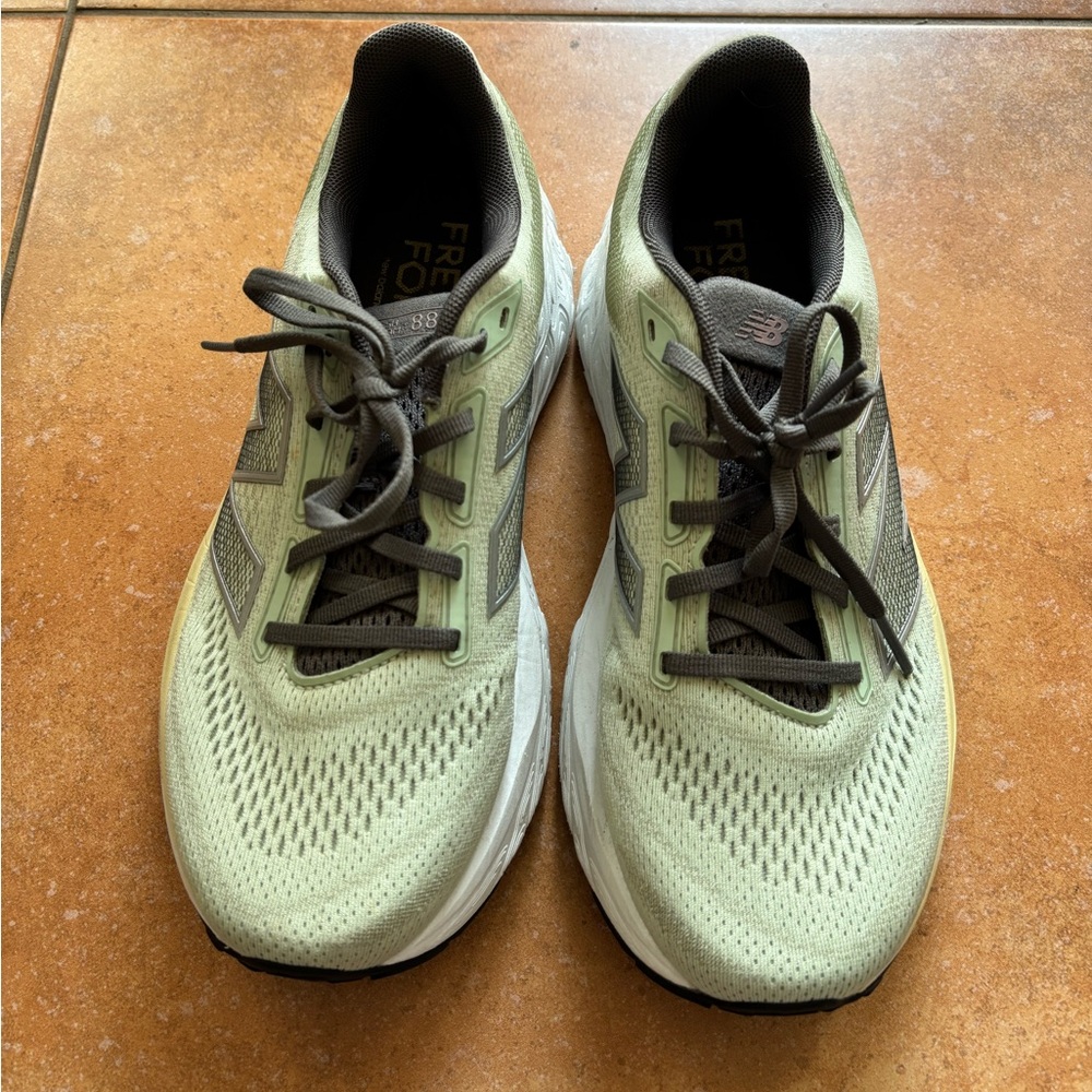 New Balance fresh foam 880 wide athletic shoes